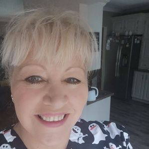 Meet your Posher, Eileen